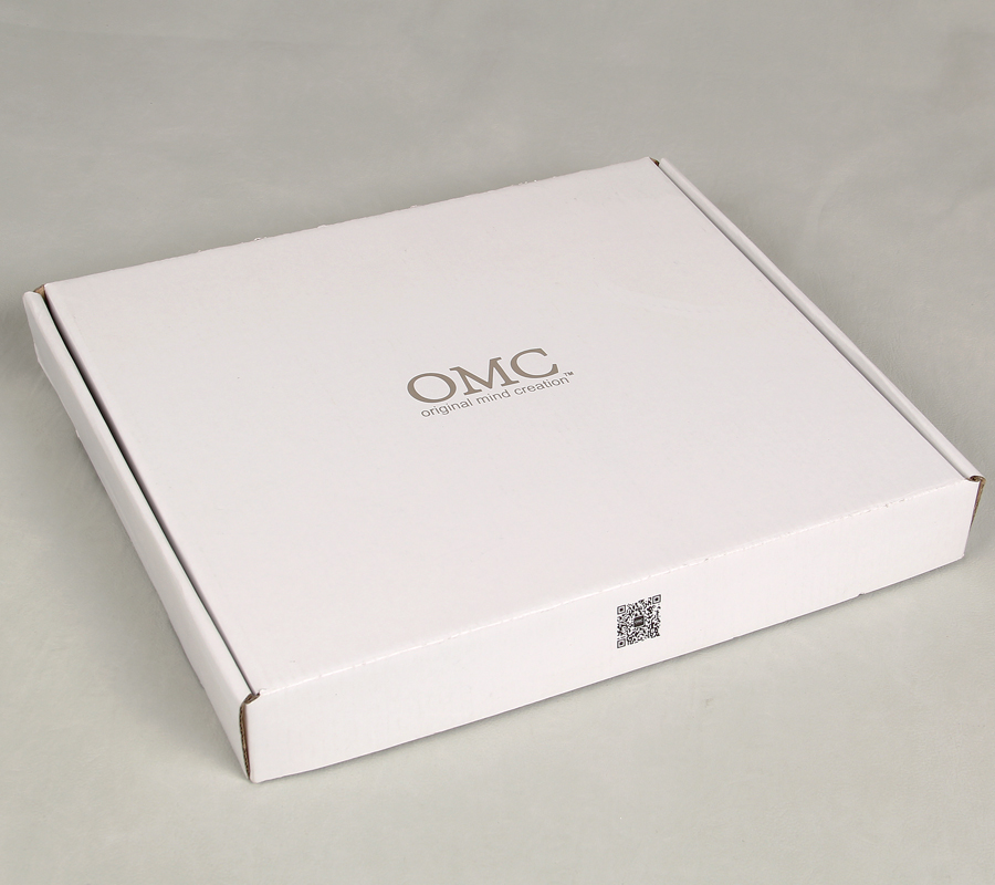 Wholesale Fancy White Folding Box Elegant Scarf Packaging Box Express Box With QR Code For Scarves