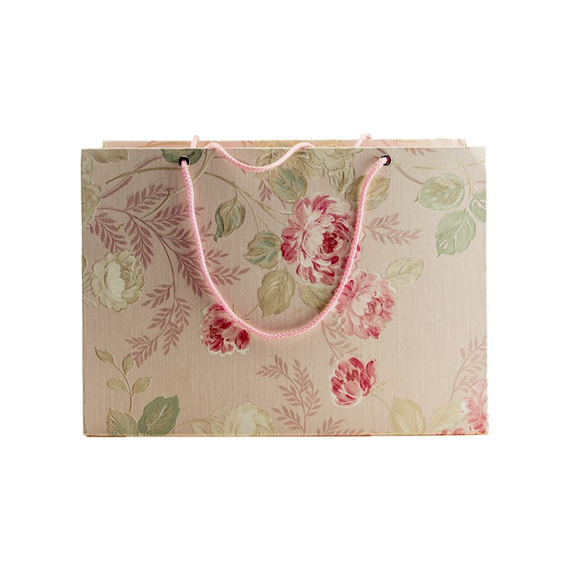 Custom Specialized Printed Coated Paper Magnetic Gift Box Bag With Handle