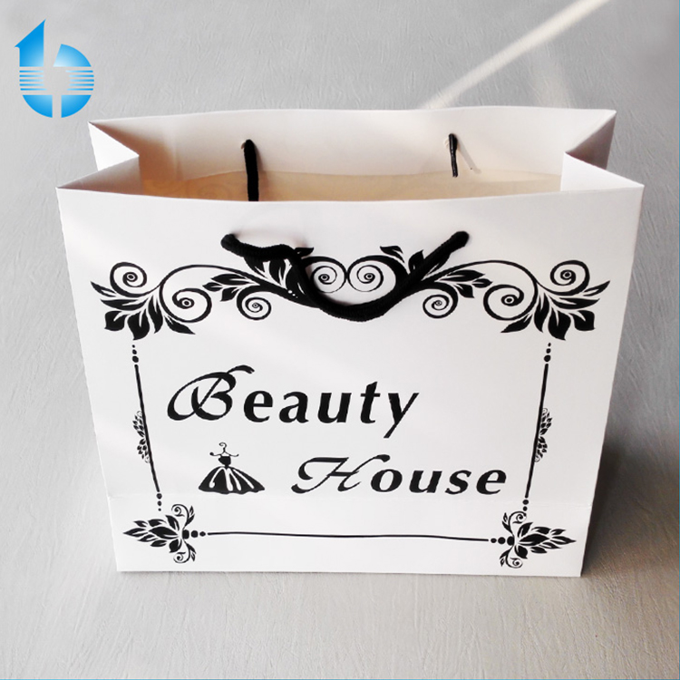 Hangzhou Printing Factory Custom Monochrome Paper Bag For Casual Jackets