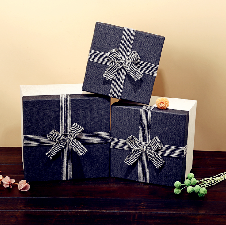 In Stock Large Square Paper Suitcase Gift Box, Gift Paper Box For Gift