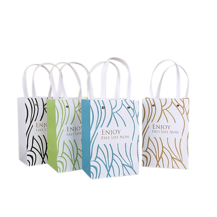 2020 Luxury Customized Logo High Quality Gift Graft Paper Packing Shopping Bag With Handles For Gift